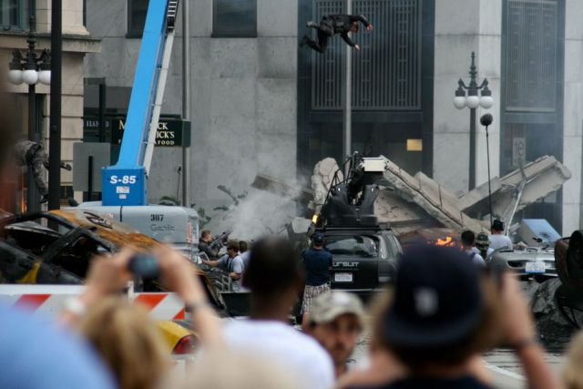 Behind the Scenes: Transformers Movie Set in Chicago (52 pics ...
