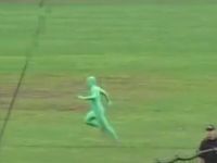 Catch Me If You Can – Fan in Green Morph Suit Edition