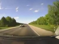 Driver Avoids the Worst thanks to His Quick Reaction