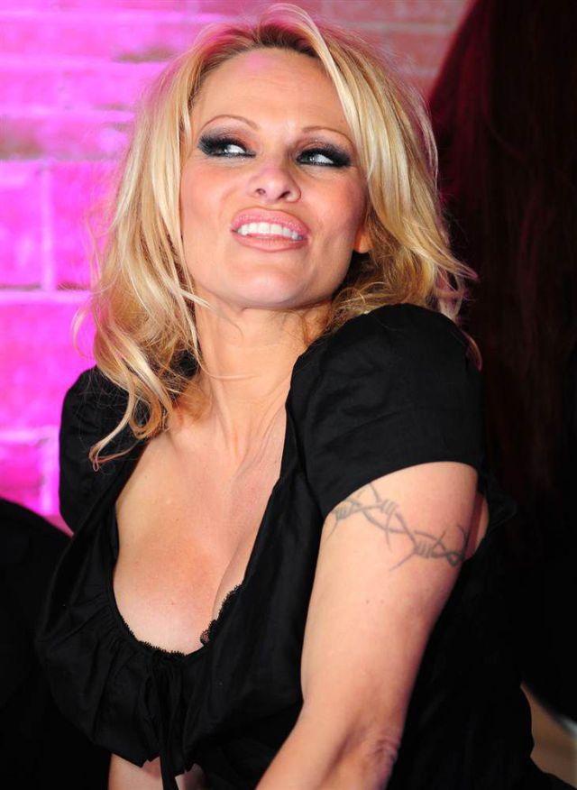 Famous Celebrity Tattoos (56 pics) - Izismile.com