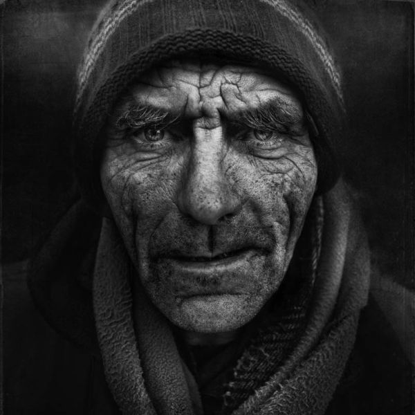 Amazing Black and White Photos of the Homeless