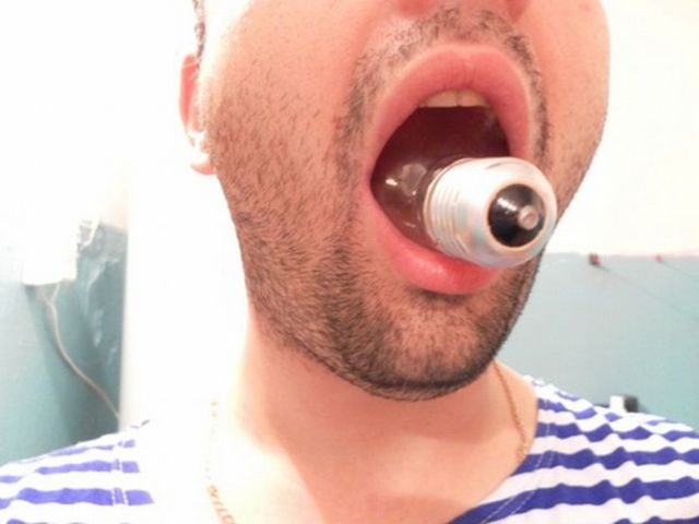 A Light Bulb in the Mouth: How-to-Remove Instruction