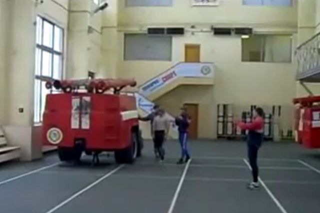 Amazing Firefighter Training Exercise, Ninja Style [VIDEO]