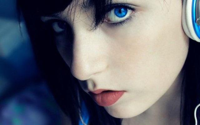 Blue-Eyed Beauties