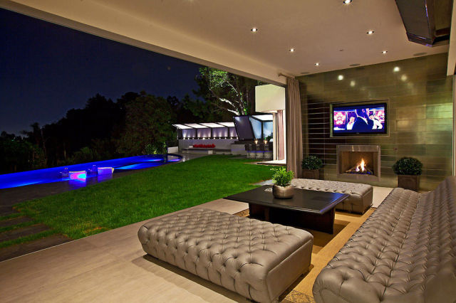 A Hollywood Mansion You Will Not Regret Paying $12 Million For