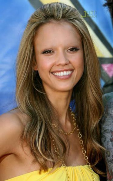 Celebrities With No Eyebrows