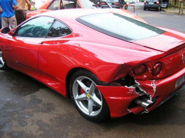 Run-out-of-gas Ferrari Crash