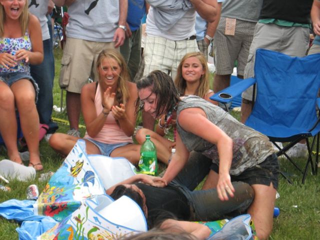 The Drunken Mayhem Of The Preakness Infield 25 Pics