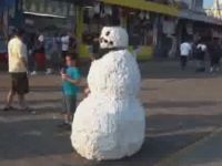 Snowman Didn’t Expect That Reaction!