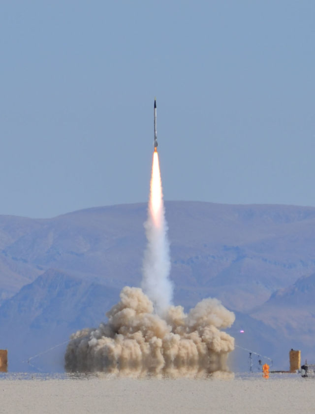 Homemade Rocket That Traveled to Outer Space