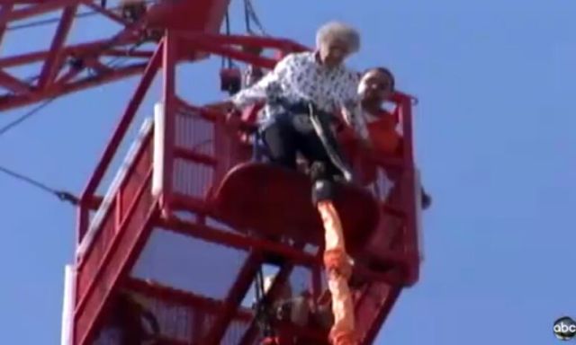91-Year-Old Lady Bungee Jump
