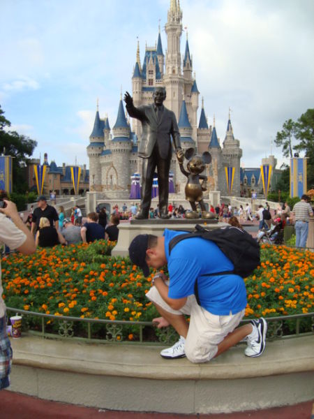 Planking Out, Tebowing In