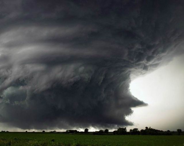 The Visual Beauty of Tornados and Hurricanes (37 pics) - Izismile.com