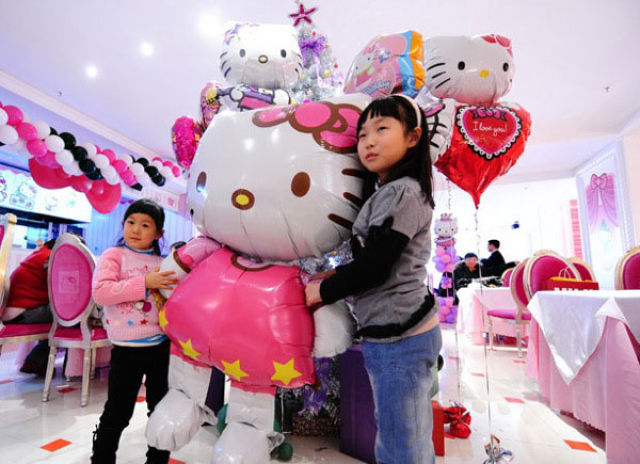 A Hello Kitty Themed Restaurant in China