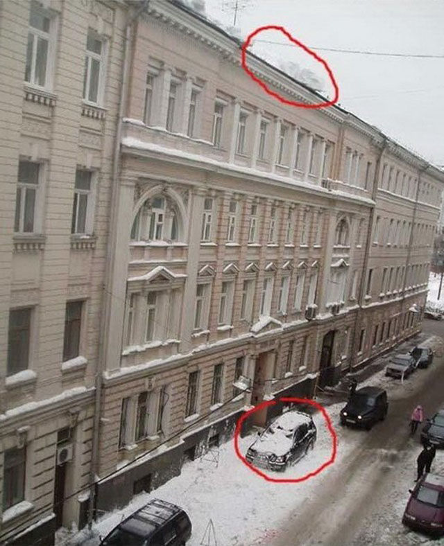 How They Clean Snow Off Roofs in Russia