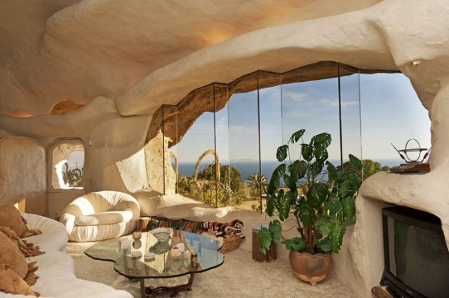 Dick Clark Is Selling His Flintstones House