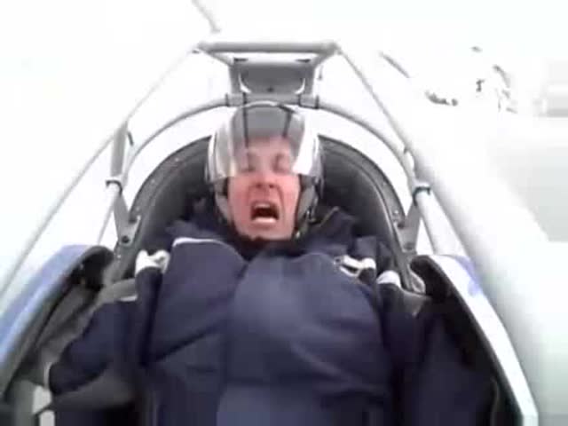 Man Gets the Scare of His Life during Bobsled Ride 