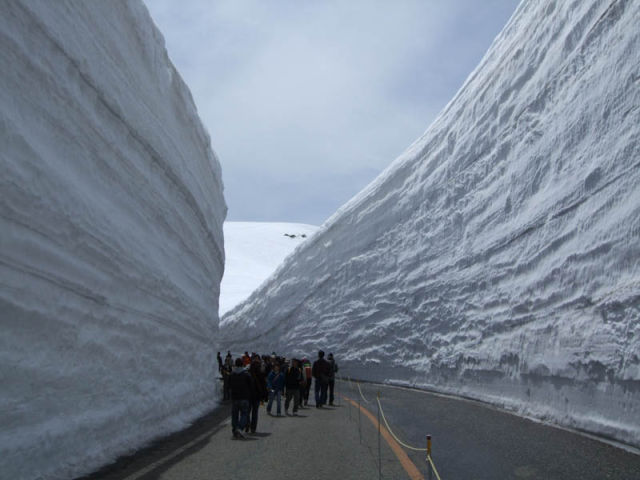 Japan’s 65-Foot Towering Snow Walls