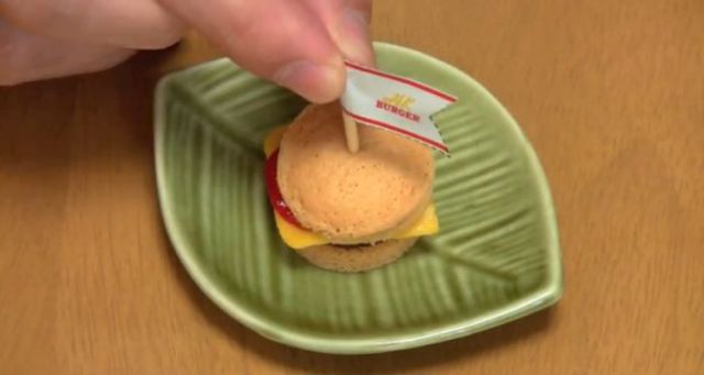 DIY Doll-Sized Candy Hamburgers from Japan