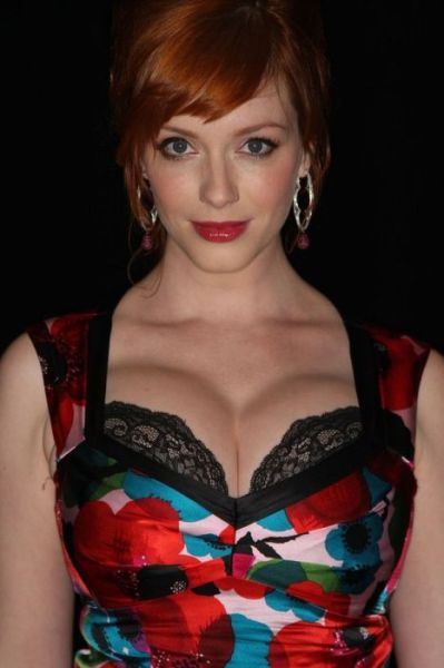 Christina Hendricks Mesmerizing Cleavage 50