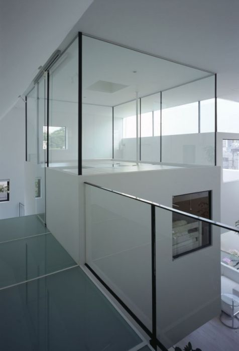 Modern Tokyo House With Cool Car Elevator