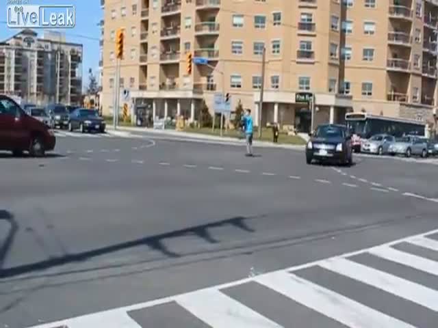 Only in Canada – Random Good Guy Directs Rush Hour Traffic 