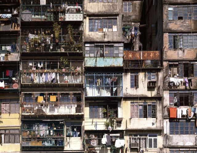 Grim Life in an Overpopulated Chinese City