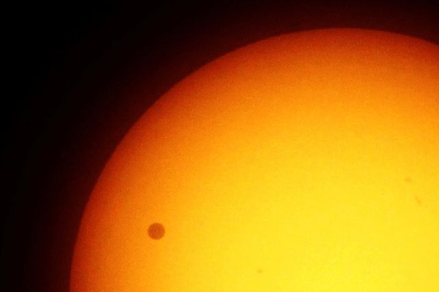 Spectacular Transit of Venus in Photos