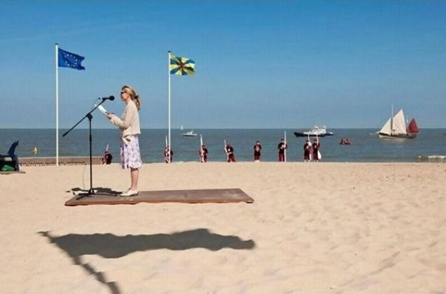 Insanely Perfectly Timed Pictures