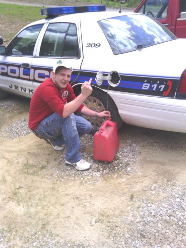 Gas Stealer Arrested after Posting a Facebook Picture