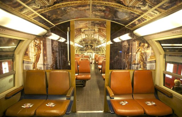 Versailles Train Is What You Call Glamour