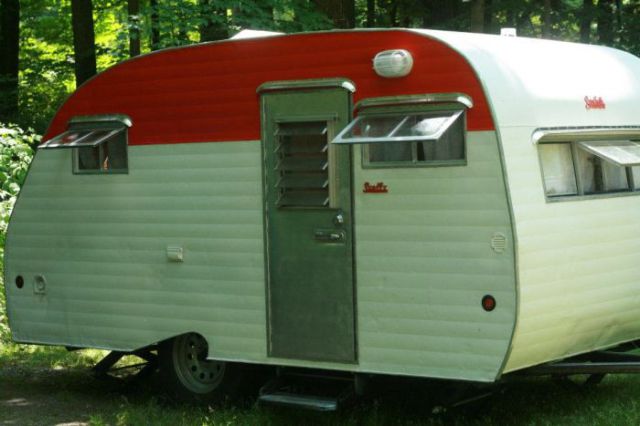 Vintage Camper Amazingly Rebuilt
