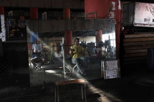 Cool Gym under a Viaduct in Brazil