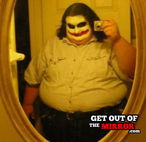 People Who Should Stop Taking Mirror Pics