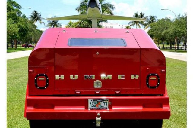 An Offbeat Way to Customize a Hummer