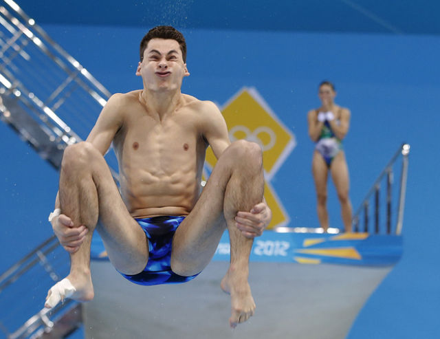 Awkward Face Challenge: Figure Skating vs. Diving