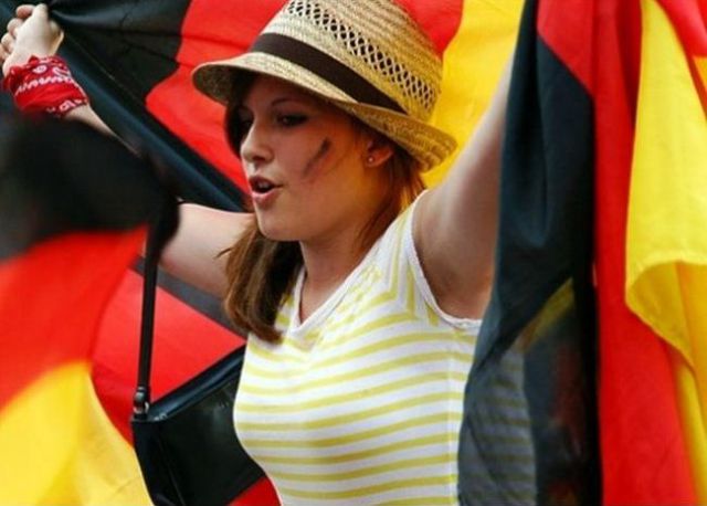 The Hottest German Girls of Euro 2012 (51 pics) - Izismile.com