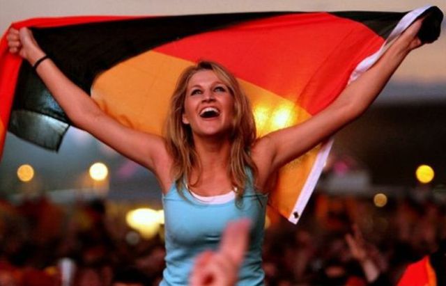 The Hottest German Girls of Euro 2012 (51 pics) - Izismile.com