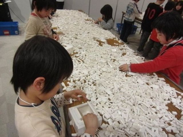 Map of Japan Built with 1.8 Million of LEGOs