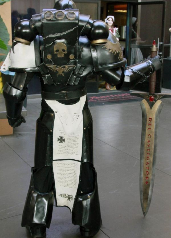 Amazing Warhammer 40k Cosplay Suit