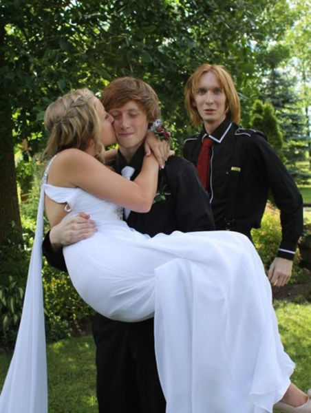 Hilarious Wedding Photobomb Selection