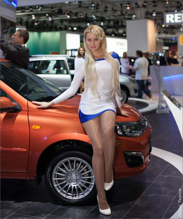 Girls Of Moscow Car Show 55 Pics Izismile Com