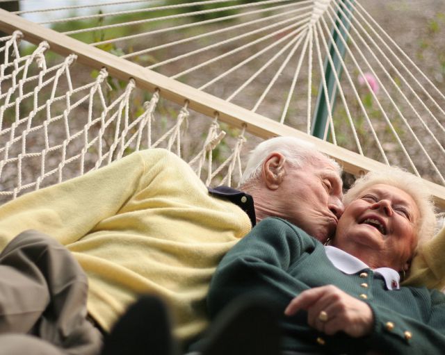 Old Couples in Love Are So Cute (30 pics + 1 gif) - Izismile.com