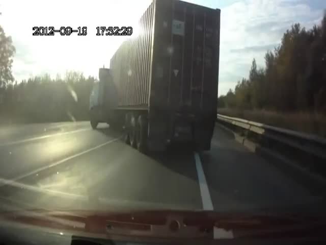 WTF Truck vs Truck Accident in Russia with Unexpected Ending 
