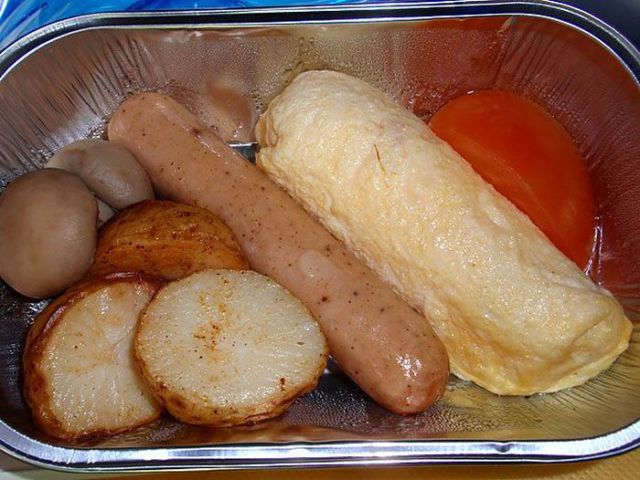 In-Flight Meals of Different Airlines