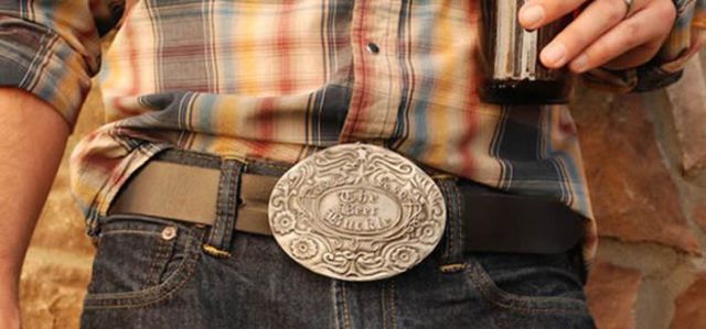 Handy Belt Buckle for Those Who Love Beer