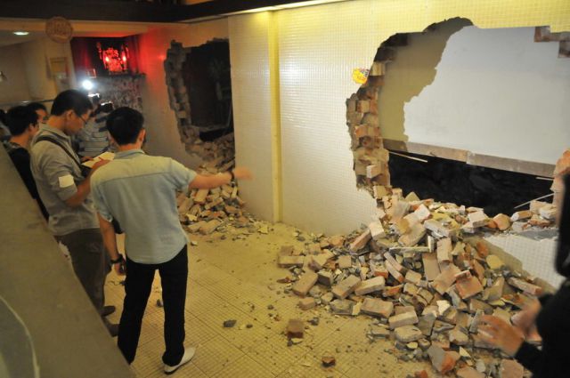 Incredible Chinese Shop Burglary
