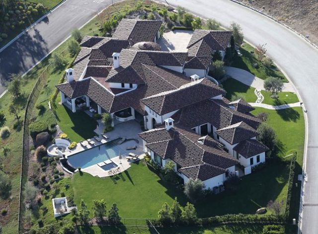 Britney Spears’ Swanky New Mansion