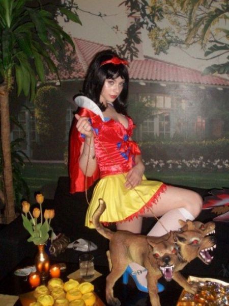 Girls Use Halloween As An Excuse To Get Their “sexy” On…and We Love It 153 Pics
