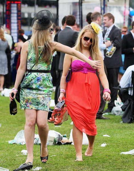 Melbourne Cup Chaos Pics Izismile Com